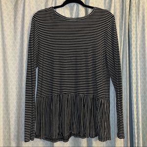 Old Navy B&W Stripe Longsleeve